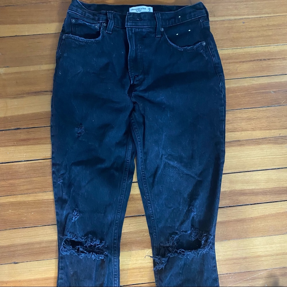 Black ripped knee skinny high rise Abercrombie jeans